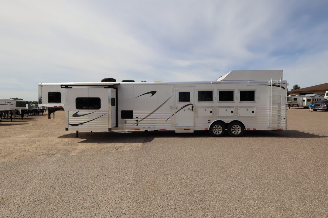 Used 2018 Merhow Trailers 4 Place LQ Bunk Horse Trailer