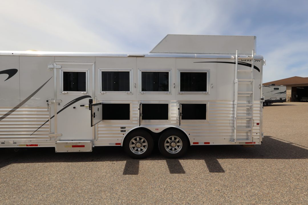 Used 2018 Merhow Trailers 4 Place LQ Bunk Horse Trailer