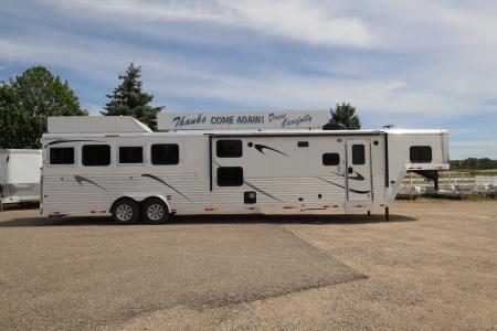 Used 2018 Merhow Trailers 4 Place LQ Bunk Horse Trailer