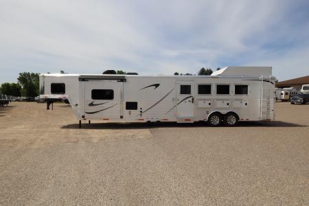 Used 2018 Merhow Trailers 4 Place LQ Bunk Horse Trailer