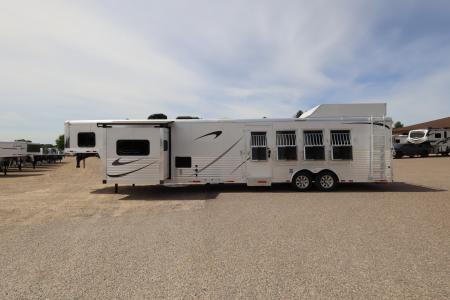 Used 2018 Merhow Trailers 4 Place LQ Bunk Horse Trailer