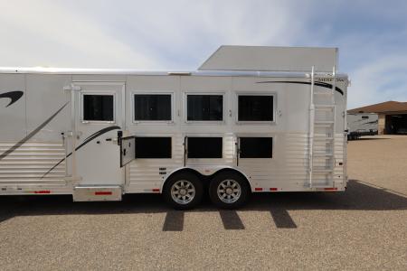 Used 2018 Merhow Trailers 4 Place LQ Bunk Horse Trailer