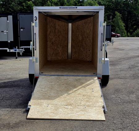 New 5 X 8 CARGO ENCLOSED ALL ALUMINUM REAR RAMP DOOR LIGHTNING 2027 SINGLE AXLE