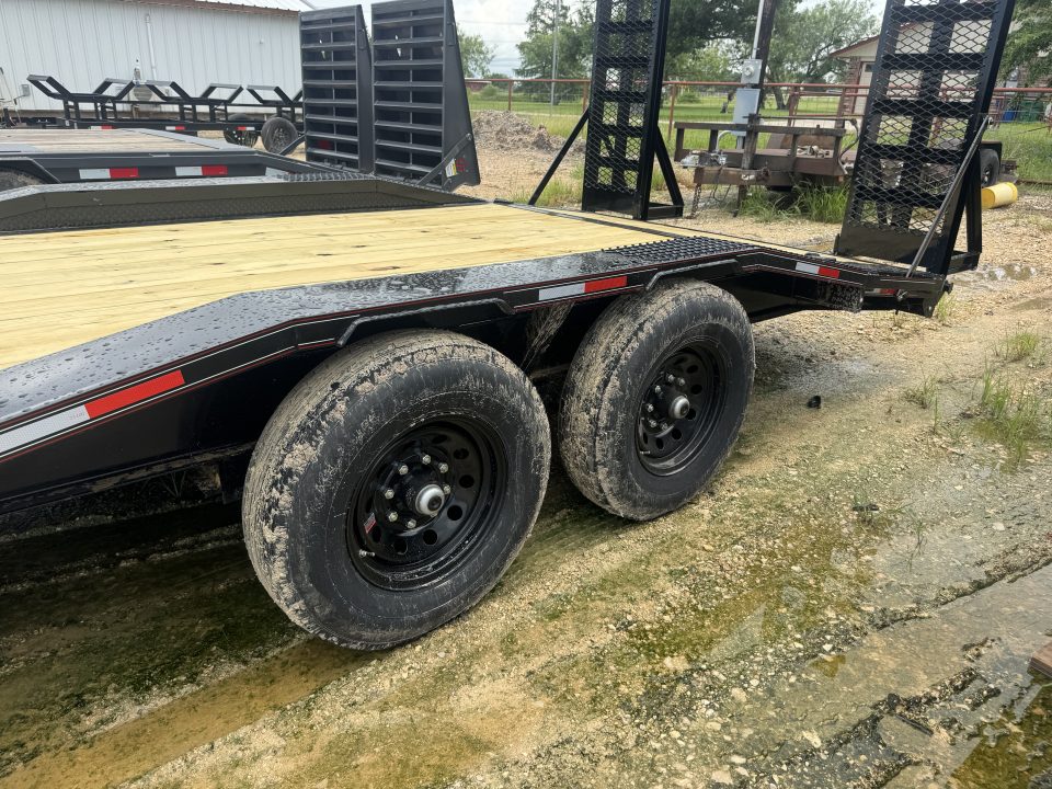 New 2026 Lion Trailers 24GNDOCH-1335 Flatbed Trailer