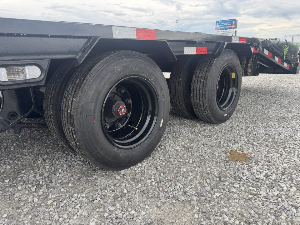 New 2026 Load Trail 102"x30' 30,000# GVWR Gooseneck Equipment Trailer