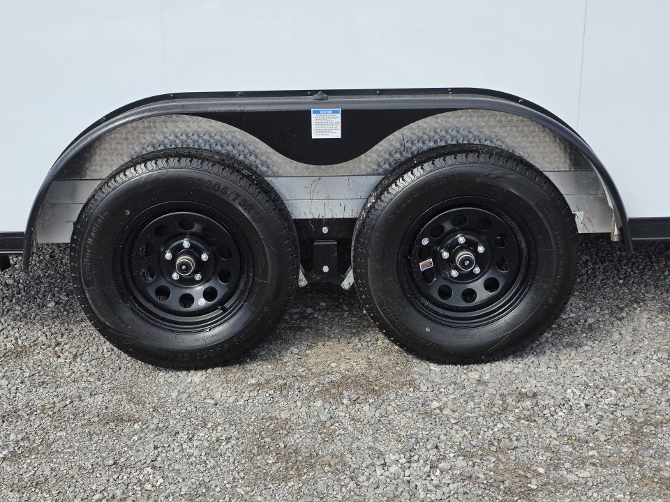 New 7.5 X 14 CARGO ENCLOSED TANDEM AXLE ALL ALUMINUM LIGHTNING 2027 REAR RAMP DOOR