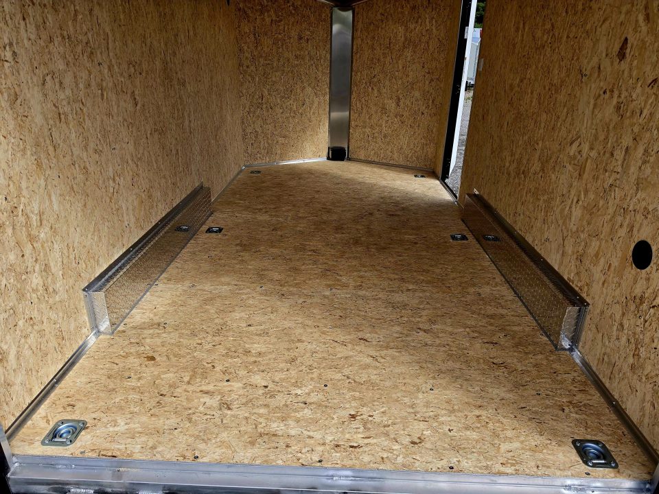 New 7.5 X 14 CARGO ENCLOSED TANDEM AXLE ALL ALUMINUM LIGHTNING 2027 REAR RAMP DOOR