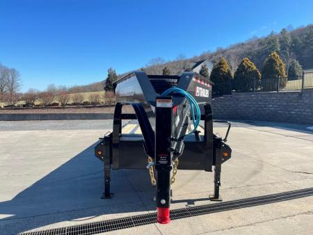 New PJ 25' Low-Pro Gooseneck w/Monster Ramps