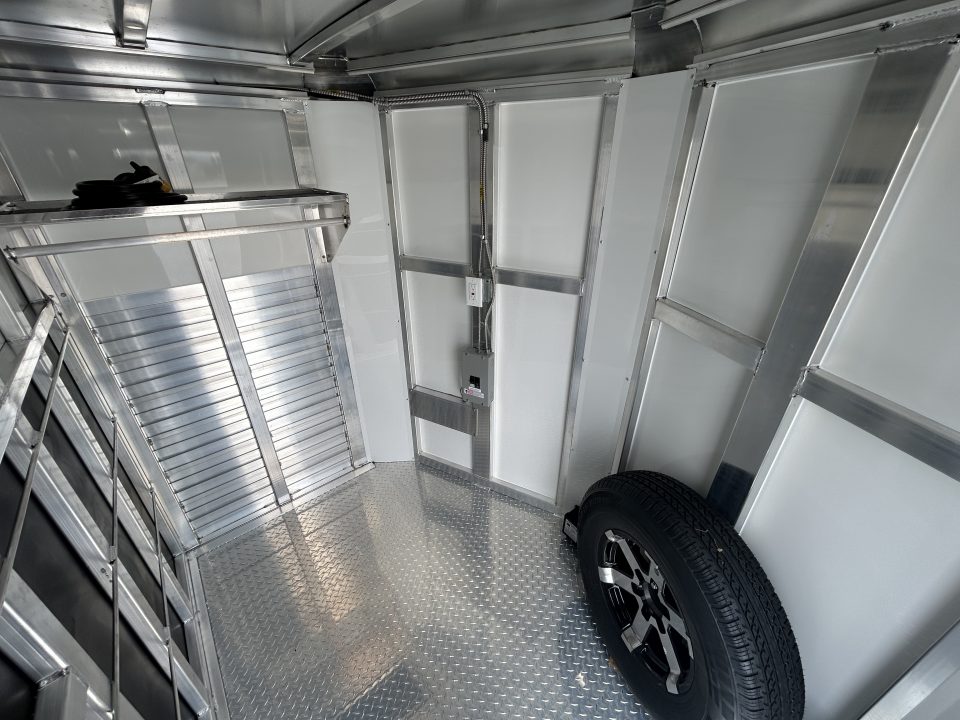 New 2026 Bar-M Trailers 8 Pen