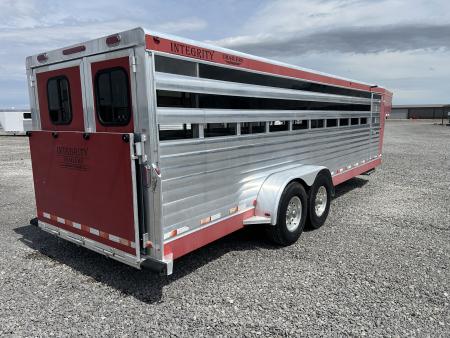 Used 2007 Integrity 12 Pen Stock