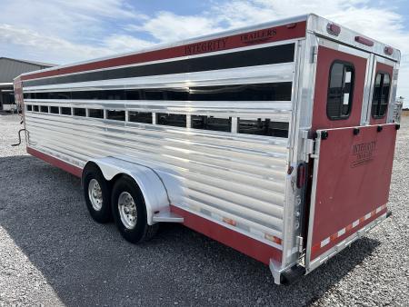 Used 2007 Integrity 12 Pen Stock