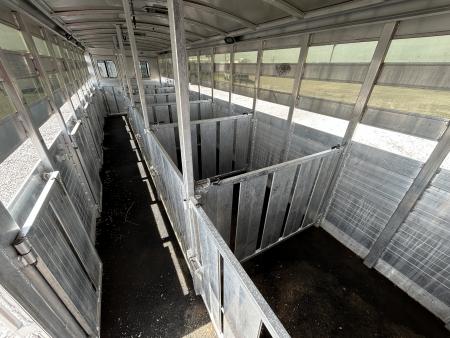 Used 2007 Integrity 12 Pen Stock