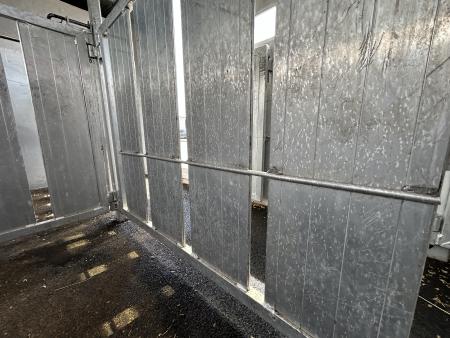 Used 2007 Integrity 12 Pen Stock