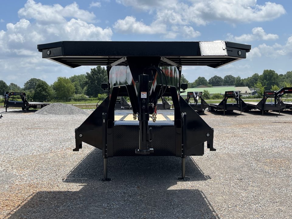 New 2027 MAXXD 102"X32' 30K Hydraulic Dovetail Gooseneck Trailer