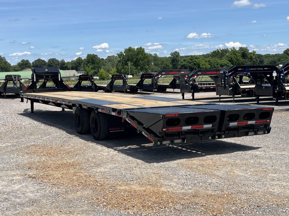 New 2027 MAXXD 102"X40' 30K Gooseneck Flatbed Trailer *ENGINEERED FRAME*