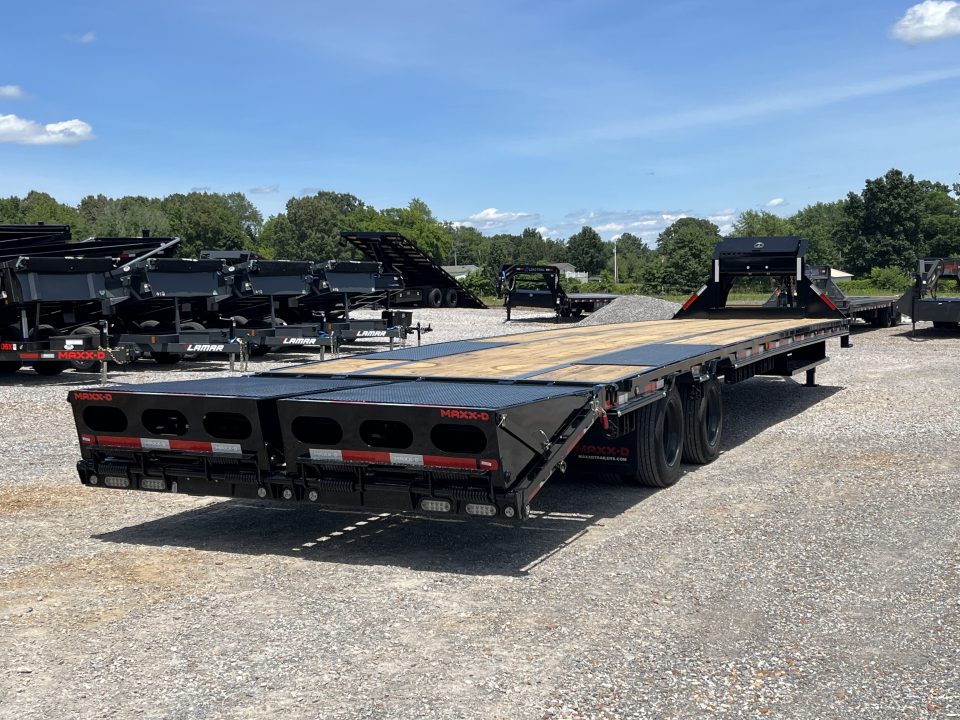New 2027 MAXXD 102"X40' 30K Gooseneck Flatbed Trailer *ENGINEERED FRAME*