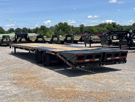New 2027 MAXXD 102"X40' 30K Gooseneck Flatbed Trailer *ENGINEERED FRAME*