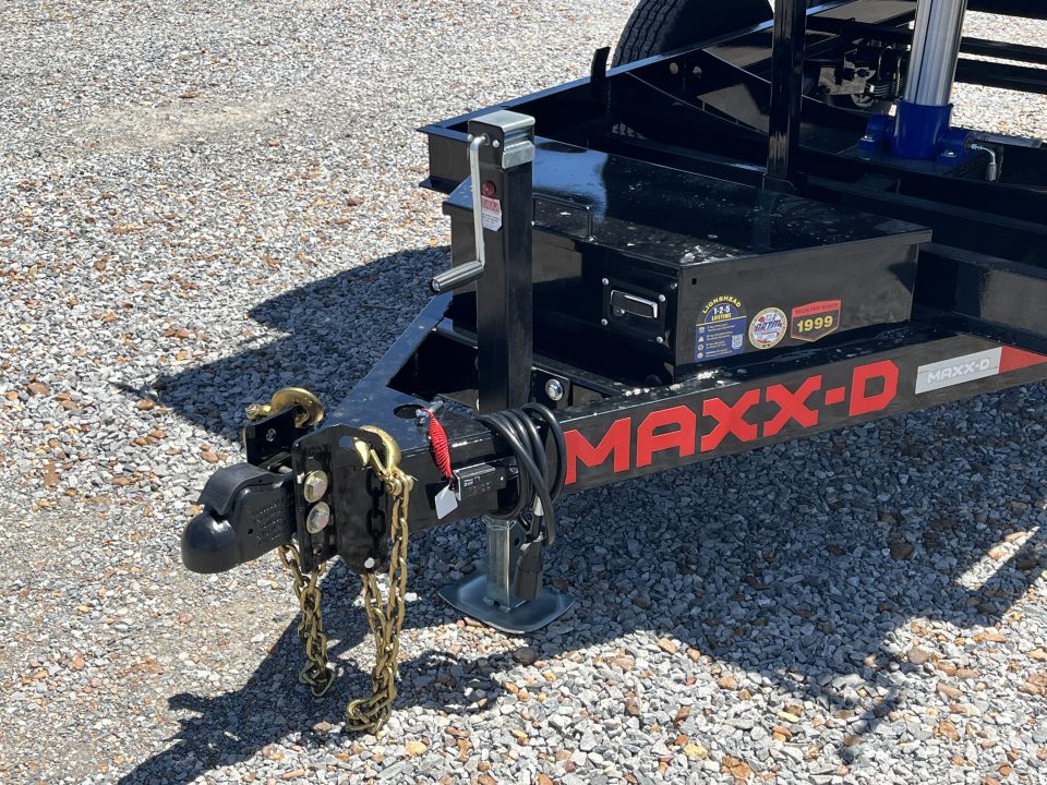 New 2027 MAXXD 60"x10' 10k Dump Trailer