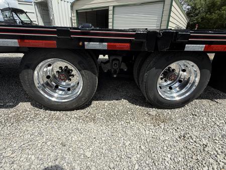 New 2026 Diamond C FMAX 212 32’ Flatbed Trailer, PACESETTER EDITION, LITHIUM BATTERY,DISC BRAKES, HYD JACKS AND DOVETAIL, 17.5 ALUMINUM OUTER WHEELS