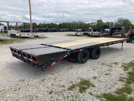 New 2026 MAXX-D 102x30 TANDEM 25K GN W/ 5' DOVE, MAX RAMPS & HYDROJACKS Flatbed Trailer