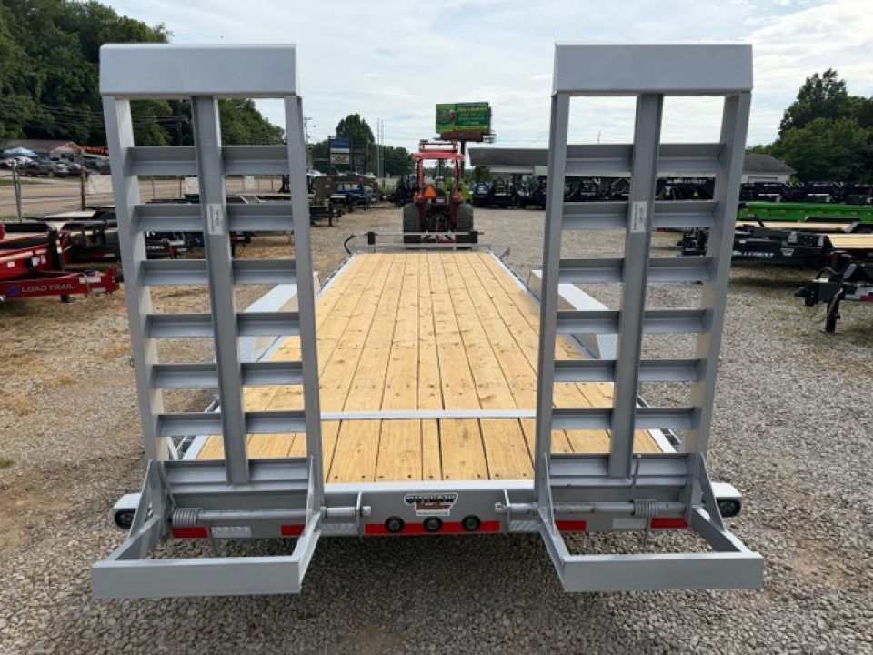 New Load Trail Equipment 83x24 21k Silver