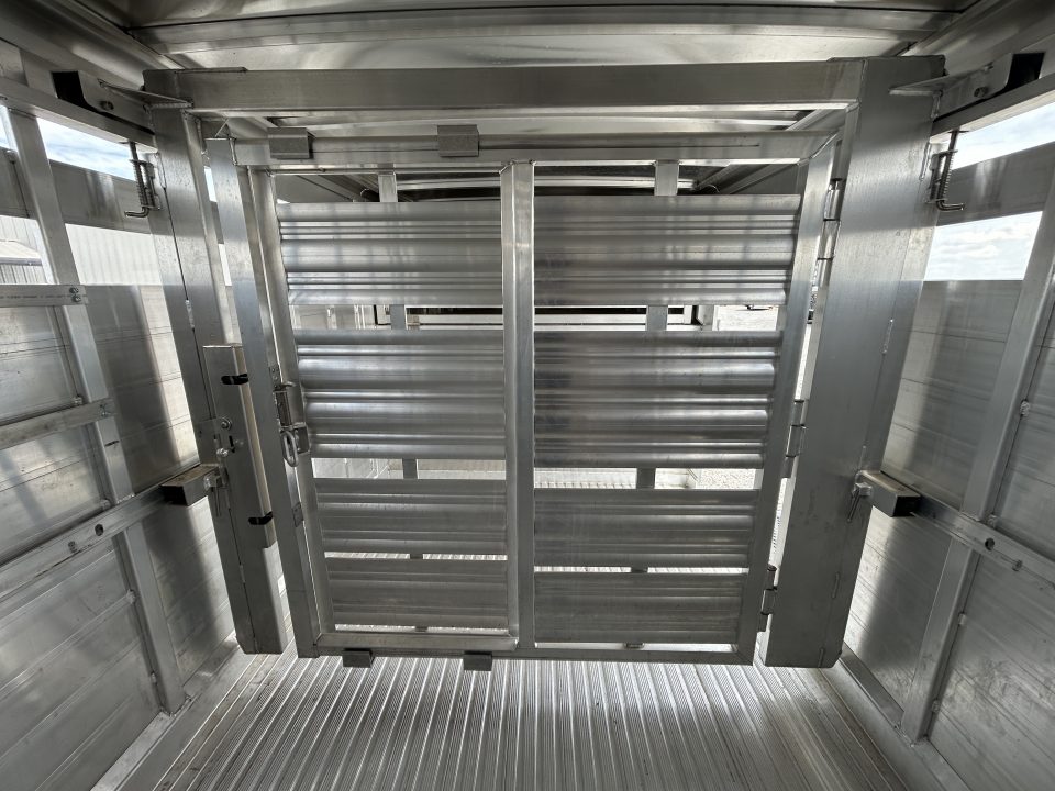 Used 2024 Featherlite 8024 253
