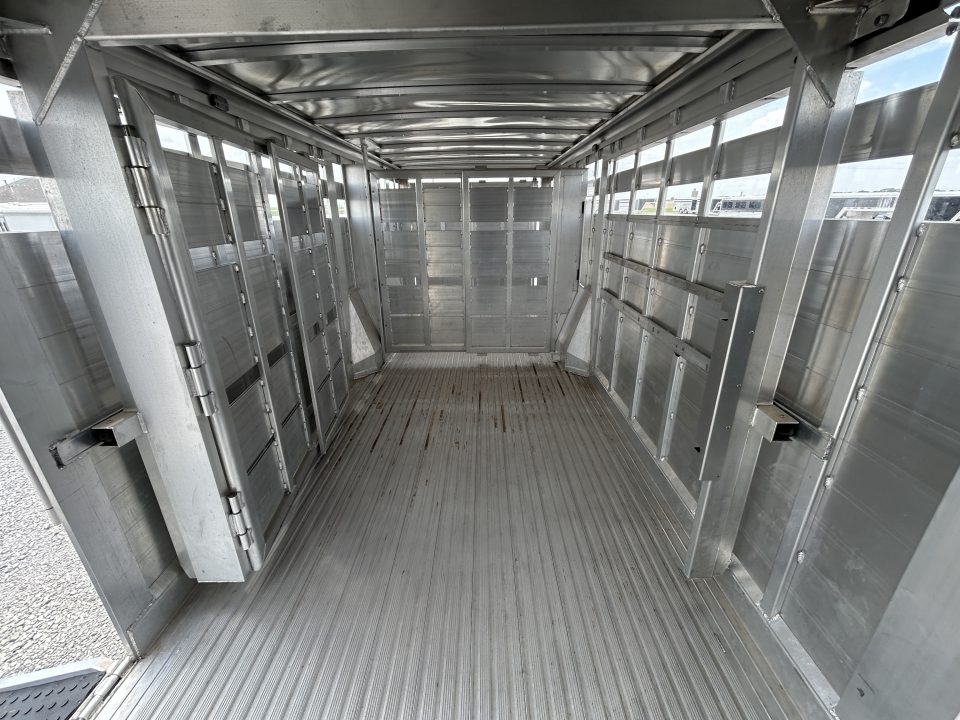 Used 2024 Featherlite 8024 253