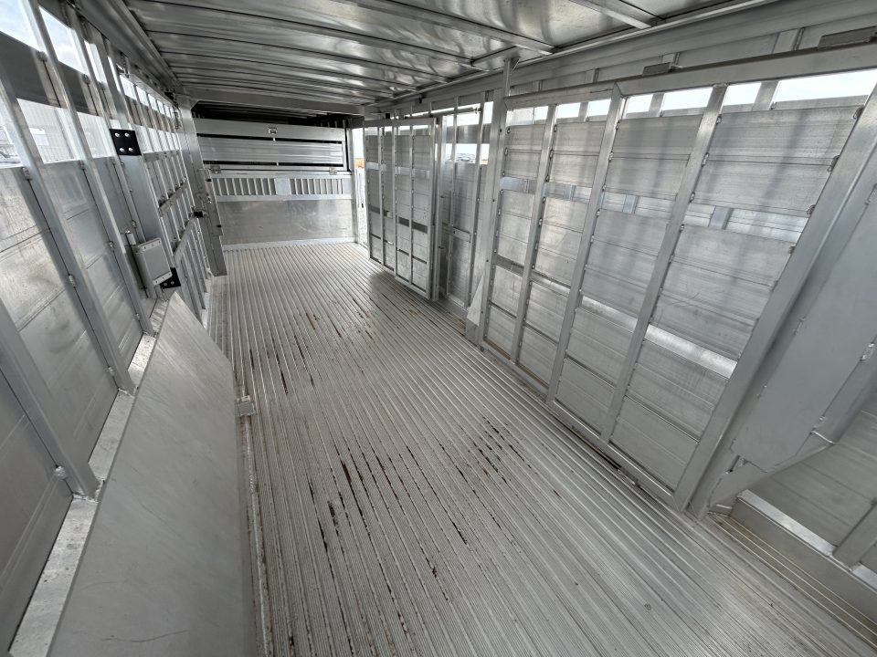 Used 2024 Featherlite 8024 253