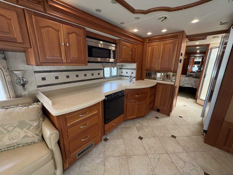 Used 2007 Allergo 42' Diesel Pusher Motorhome