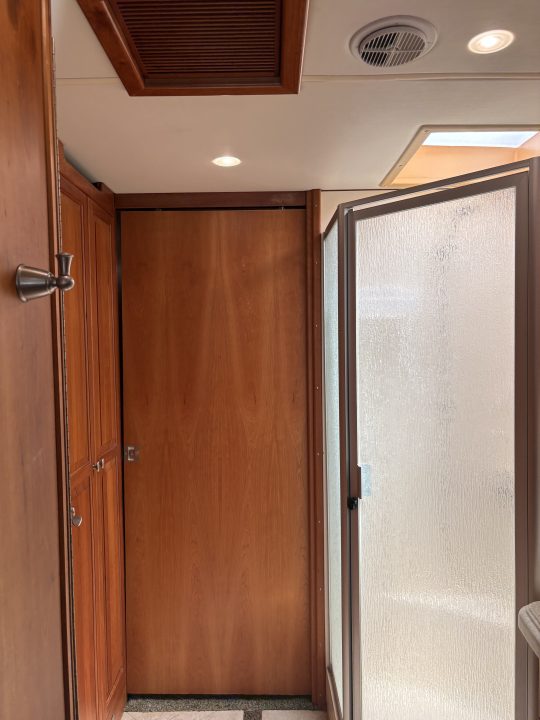 Used 2007 Allergo 42' Diesel Pusher Motorhome