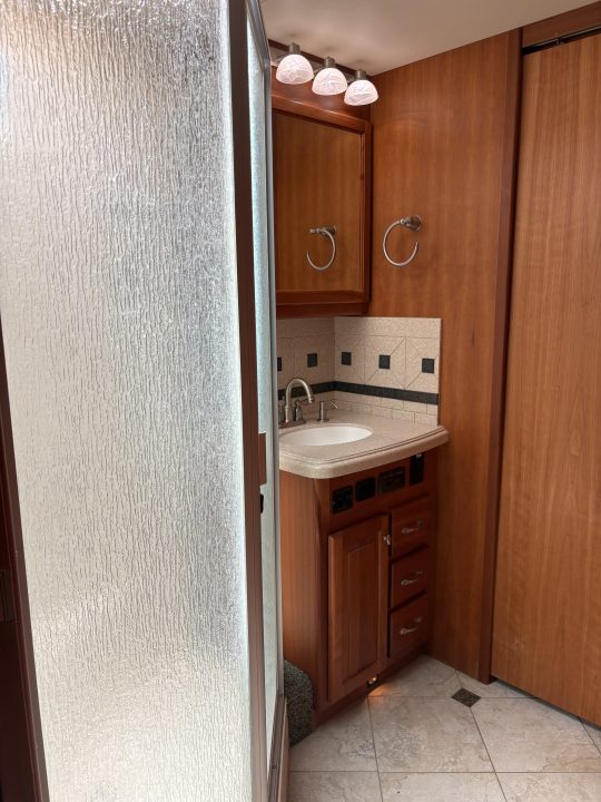 Used 2007 Allergo 42' Diesel Pusher Motorhome
