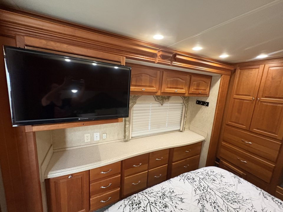 Used 2007 Allergo 42' Diesel Pusher Motorhome