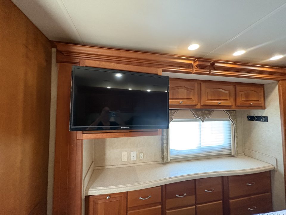 Used 2007 Allergo 42' Diesel Pusher Motorhome
