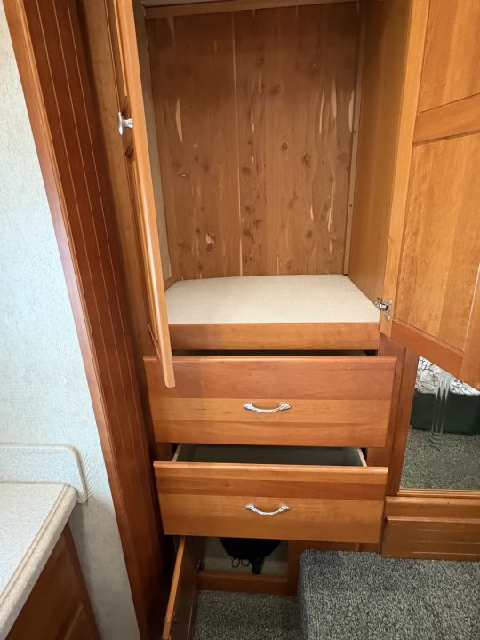 Used 2007 Allergo 42' Diesel Pusher Motorhome