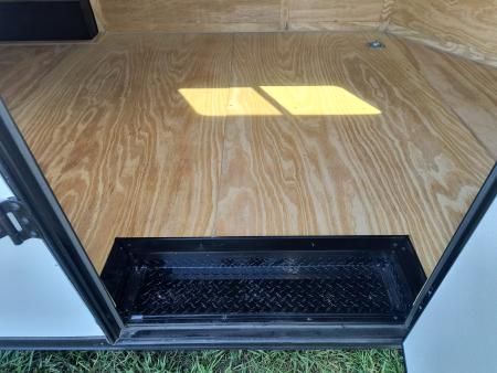 New 2027 Choice Cargo 8.5X18 10K Tandem Axle Enclosed Car Hauler