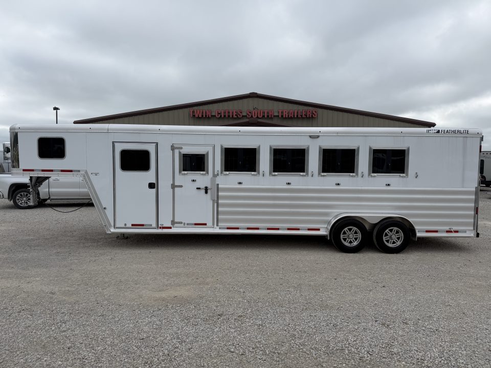 New 2026 Featherlite 5 Horse Gooseneck 9600 Horse Trailer