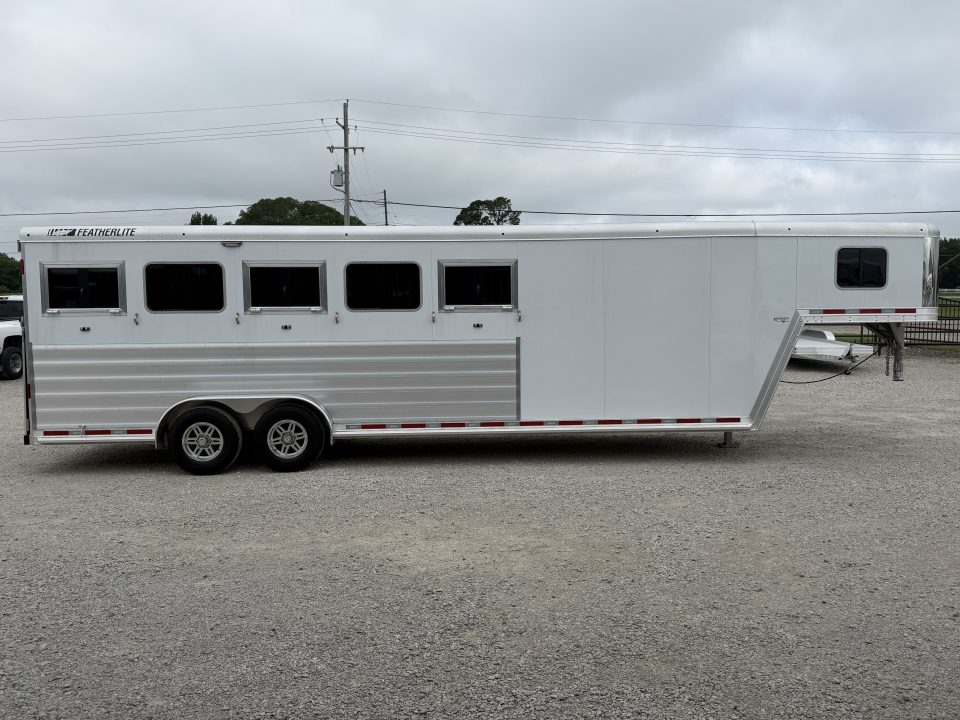 New 2026 Featherlite 5 Horse Gooseneck 9600 Horse Trailer