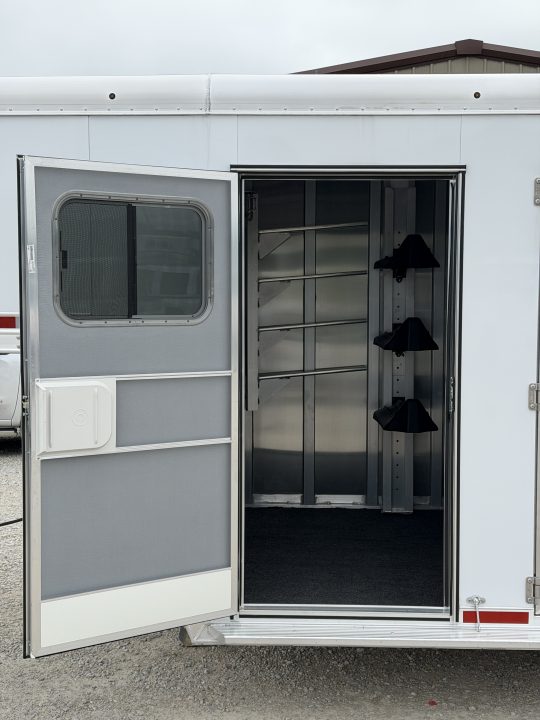 New 2026 Featherlite 5 Horse Gooseneck 9600 Horse Trailer