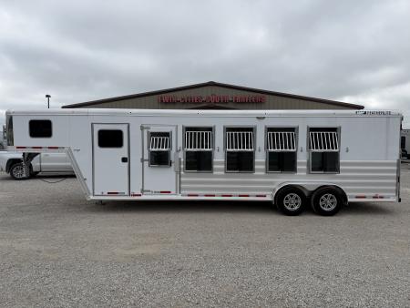 New 2026 Featherlite 5 Horse Gooseneck 9600 Horse Trailer