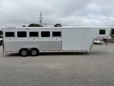 New 2026 Featherlite 5 Horse Gooseneck 9600 Horse Trailer