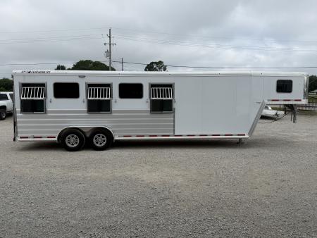 New 2026 Featherlite 5 Horse Gooseneck 9600 Horse Trailer