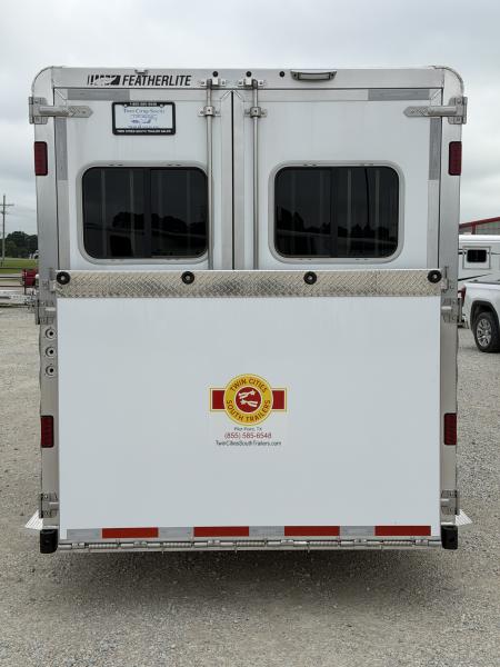 New 2026 Featherlite 5 Horse Gooseneck 9600 Horse Trailer