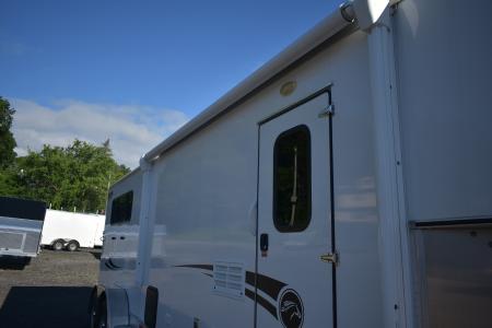 Used 2020 Shadow 3 Slant Horse w/living quarters Stock / Stock Combo Trailer