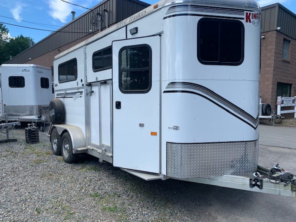 Used 2021 Kingston Trailers Newport Horse Trailer