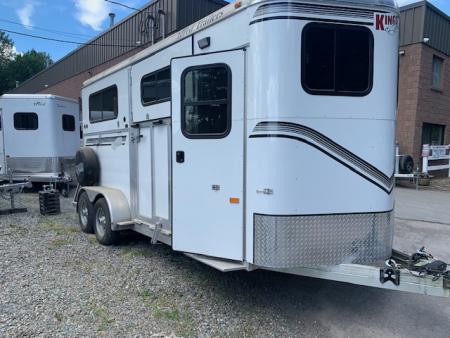 Used 2021 Kingston Trailers Newport Horse Trailer