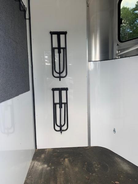 Used 2021 Kingston Trailers Newport Horse Trailer