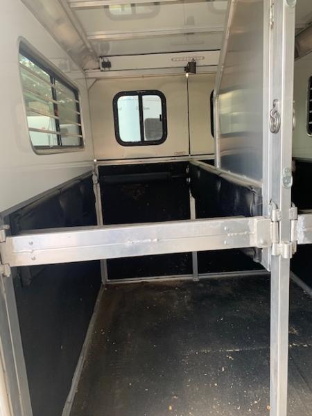 Used 2021 Kingston Trailers Newport Horse Trailer