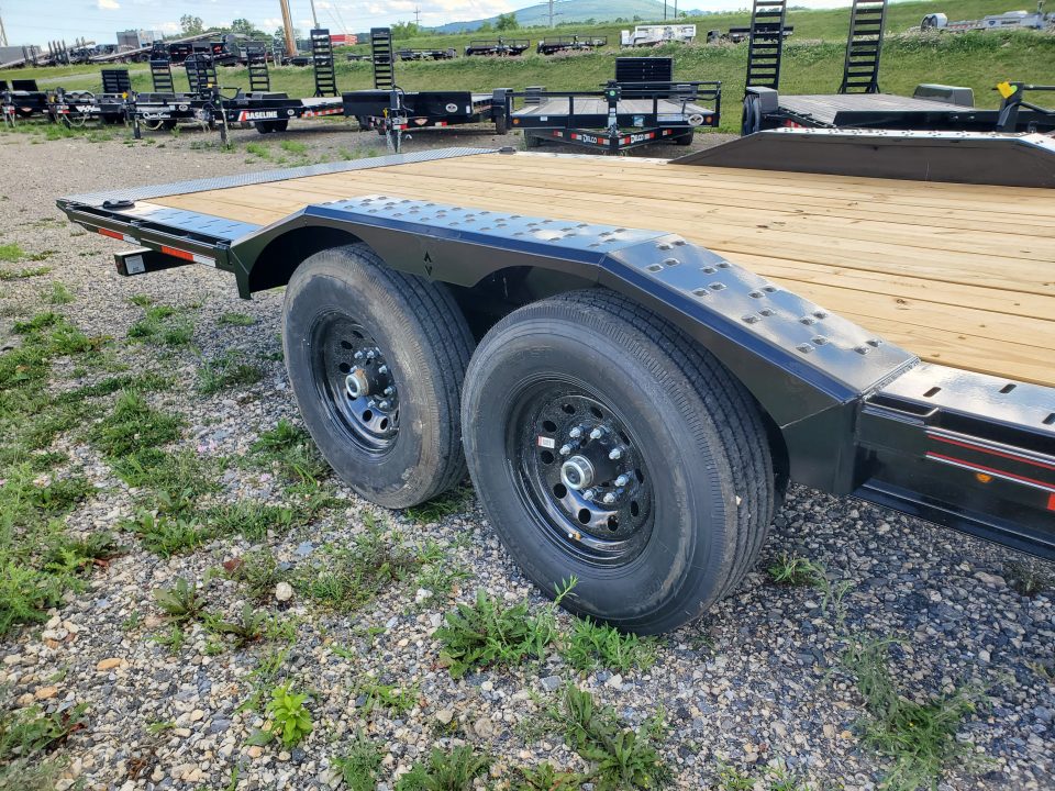 New 2026 Diamond C Trailers HXD207 Equipment Trailer / 15,500 GVWR / 102"x22'