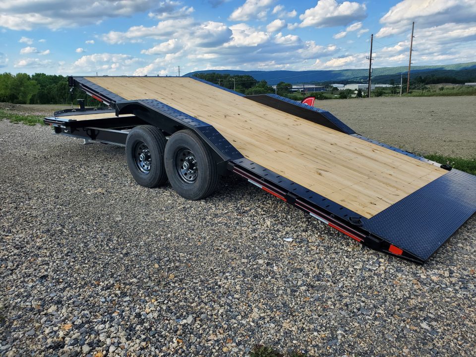 New 2026 Diamond C Trailers HXD207 Equipment Trailer / 15,500 GVWR / 102"x22'