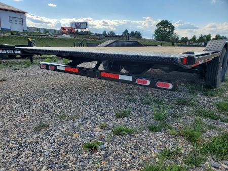 New 2026 Diamond C Trailers HXD207 Equipment Trailer / 15,500 GVWR / 102"x22'